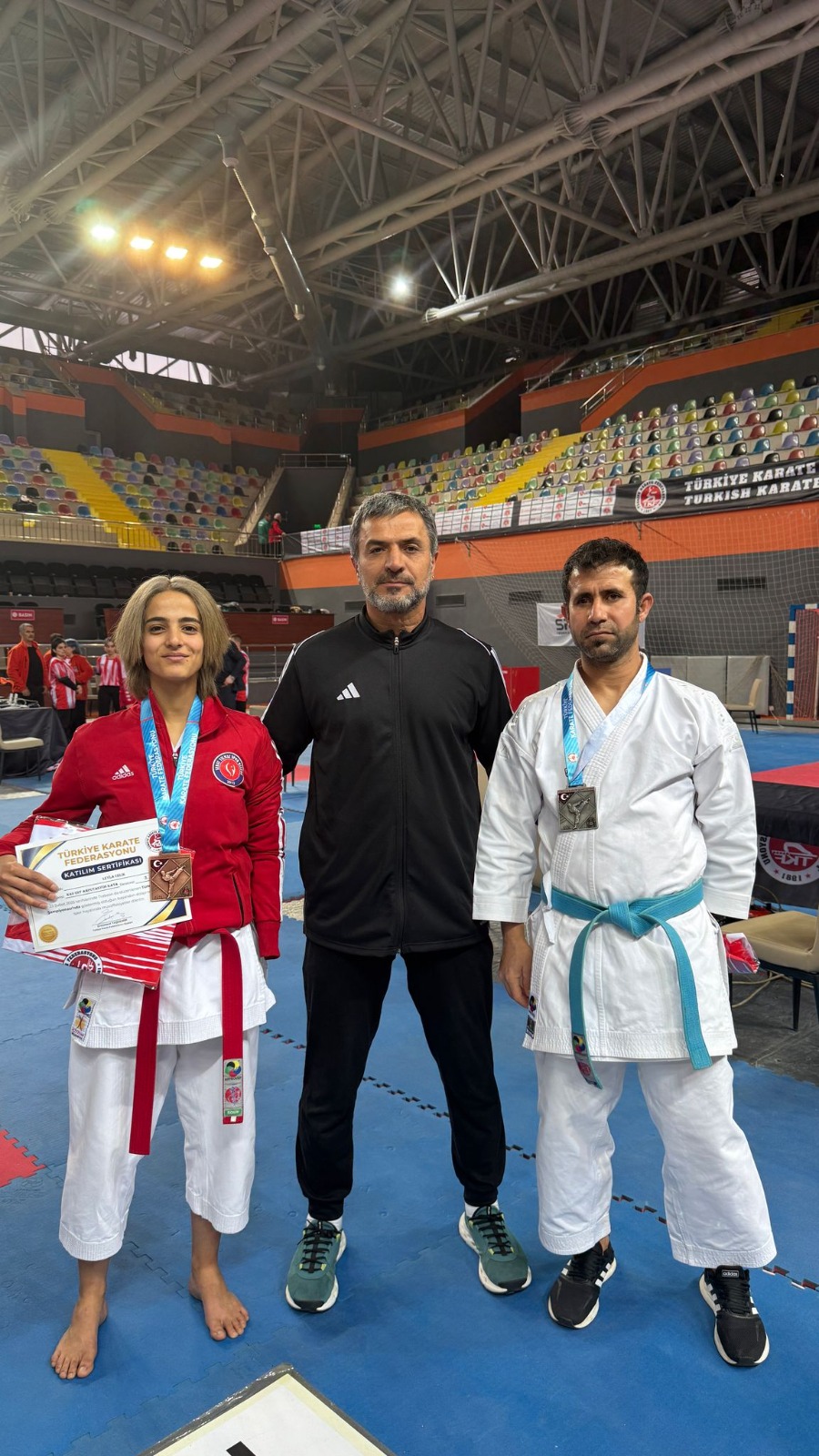 Batmanlı sporcular, Karate Şampiyonası’nda madalyaları topladı