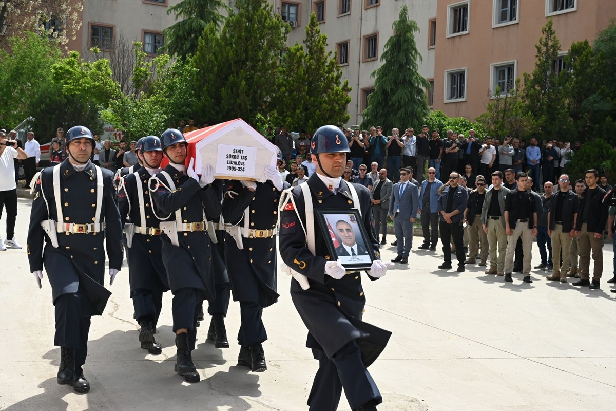 Şehit Uzman Çavuş Şükrü Taş, Dualarla Memleketine Uğurlandı