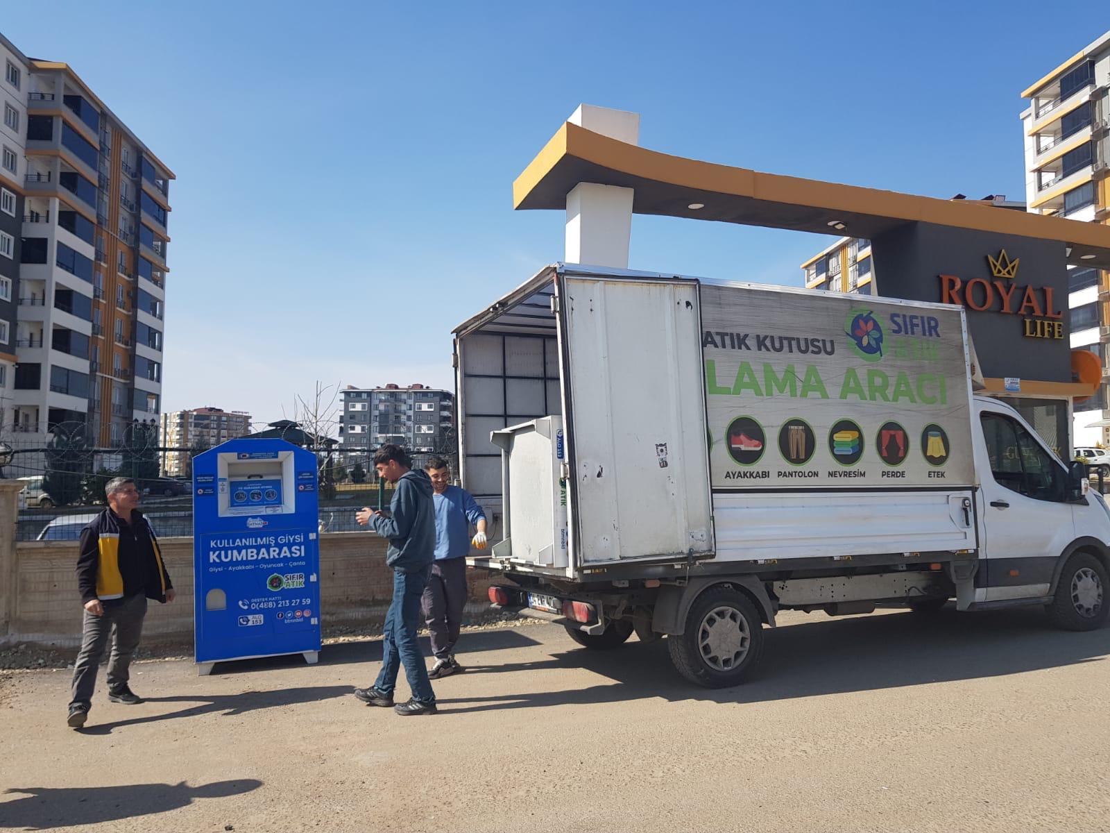 Batman Belediyesi Atık Giysilerle Ekonomiye Katkı Sağlıyor