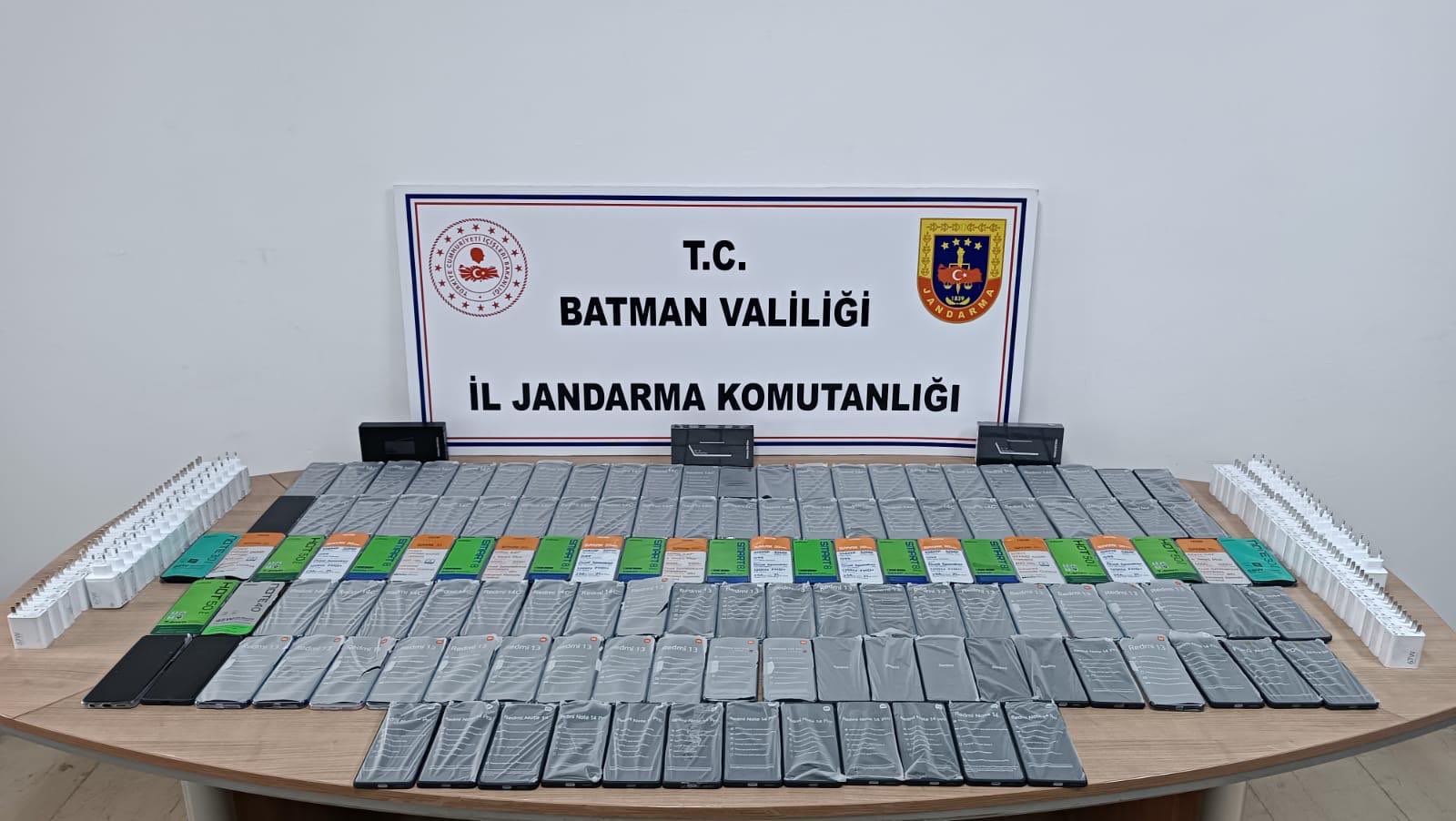 Kaçak Cep Telefonu Operasyonunda 132 Cihaz Ele Geçirildi