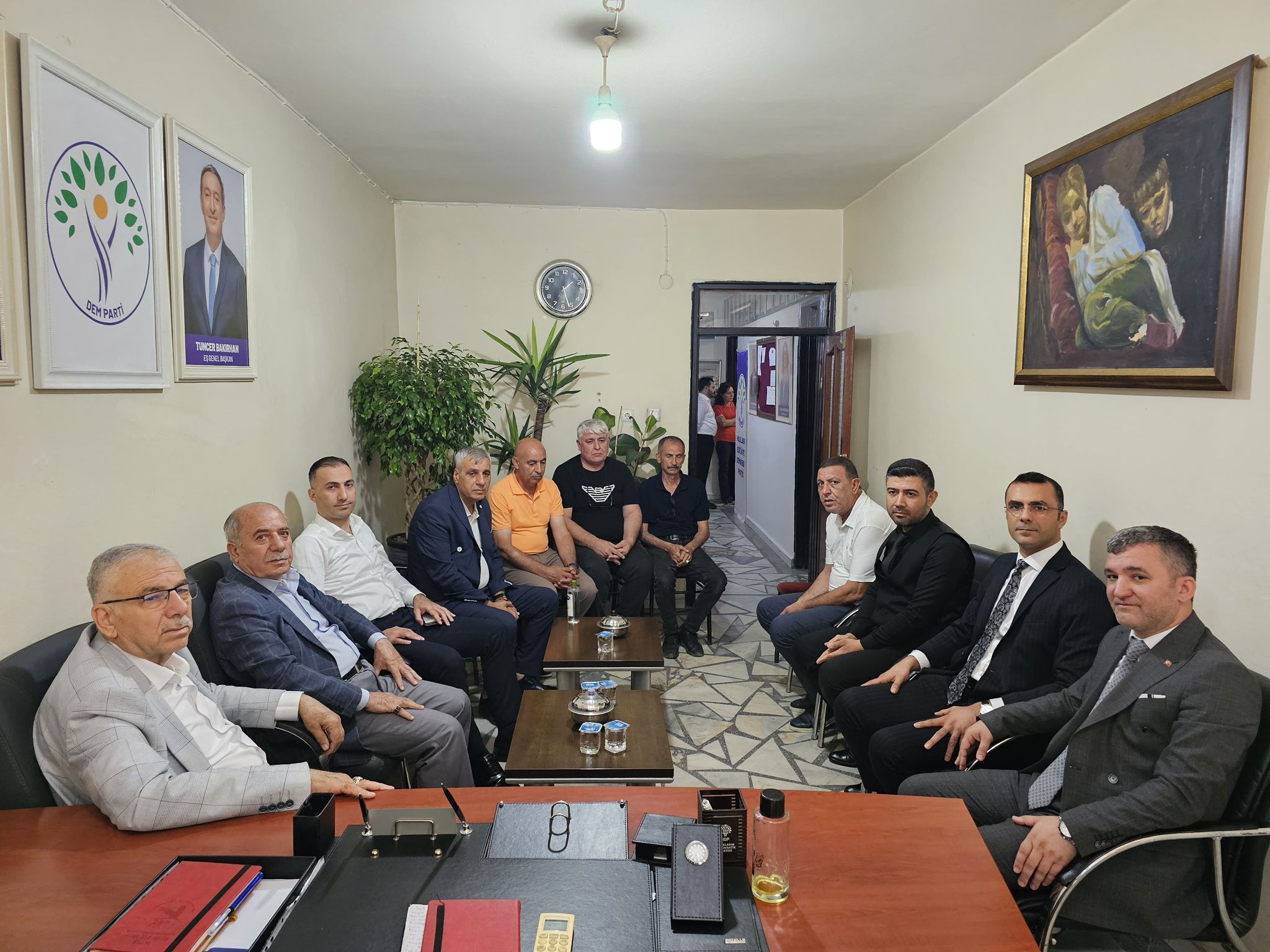 AK Parti’den Dikkat Çeken Ziyaret