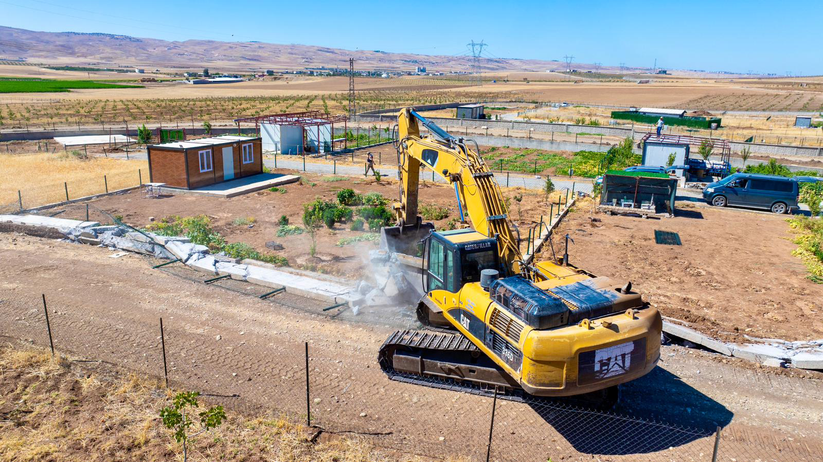 Batman’da Ruhsatsız Hobi Bahçesi Yıkıldı