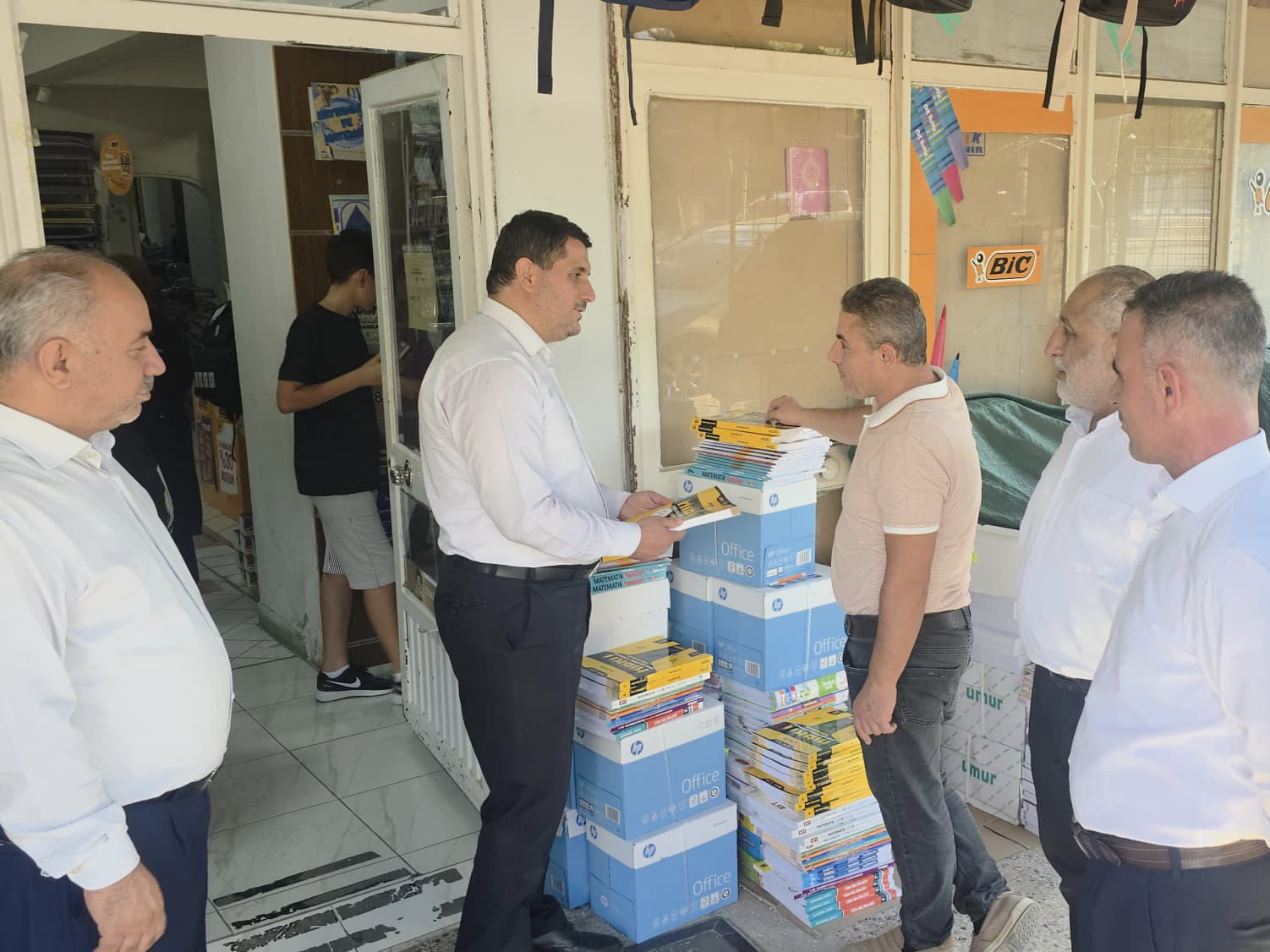 HÜDA PAR’dan Kırtasiyeci Esnafına Ziyaret