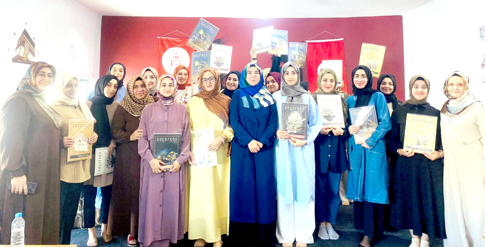 İl Müftü Yardımcısı Özdemir, Stajyer Öğrencilerle Bir Araya Geldi