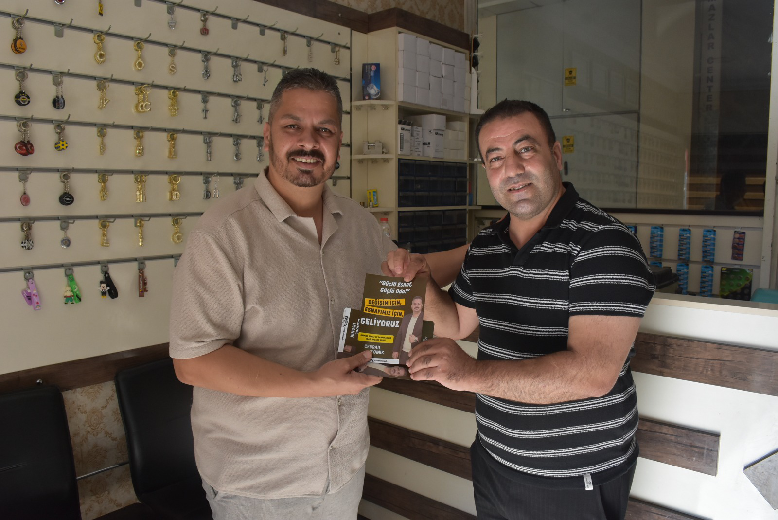 Uyanık’a esnaftan yoğun ilgi