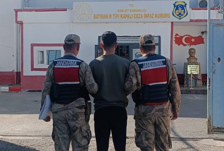 Batman’da 15 Yıl Hapis Cezası Bulunan Firari Yakalandı