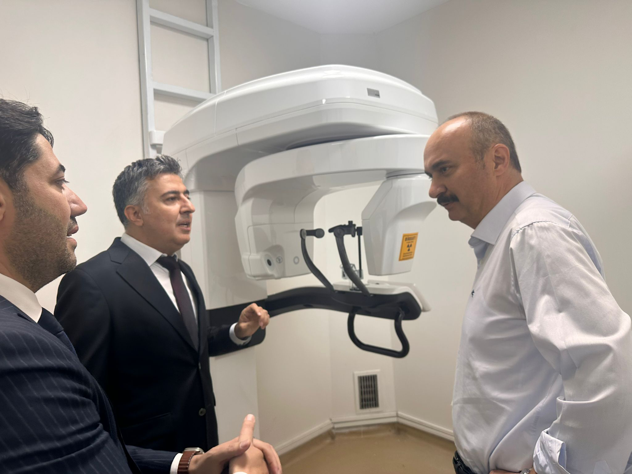 Vali Canalp’ten Ağız ve Diş Sağlığı Hastanesine Ziyaret