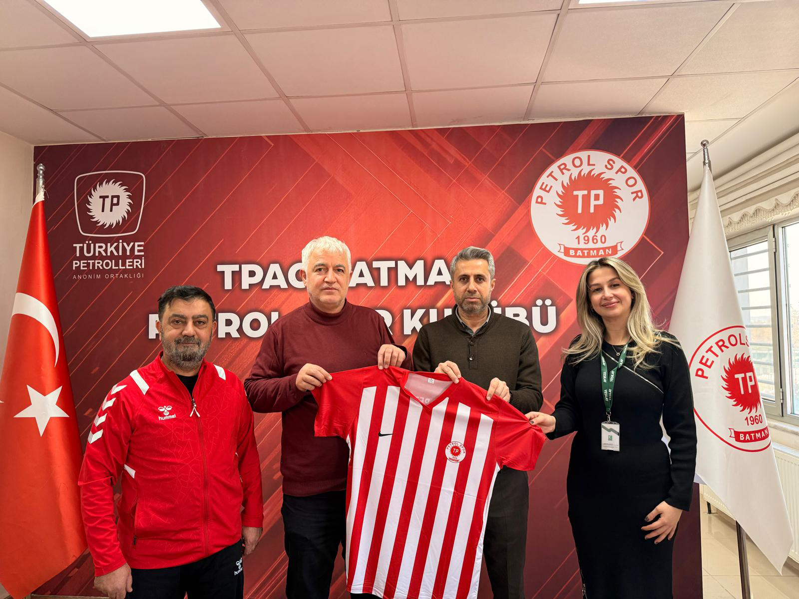 Yeşilay’dan Petrolspor Altyapısına Anlamlı Ziyaret