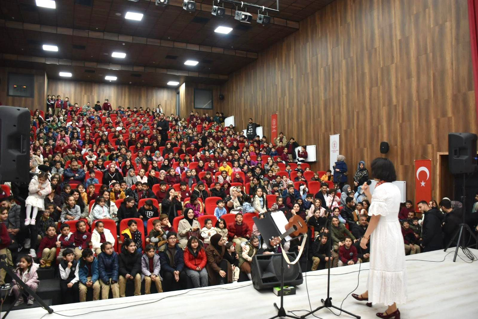 İlçede Çocuk Şenliği: Miniband Konseriyle Unutulmaz Gün