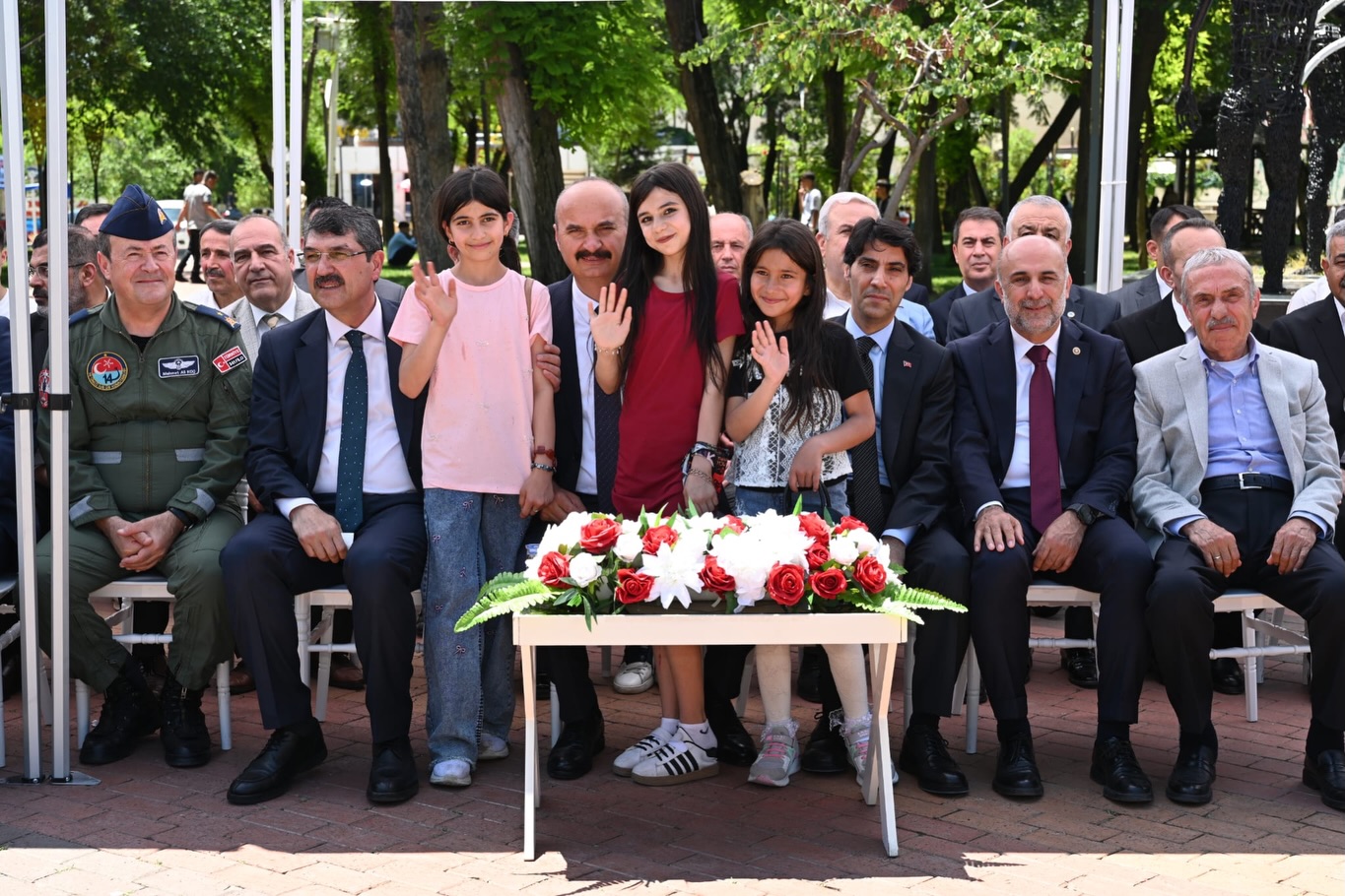 Batman’da Kurban Bayramı Coşkusu: Protokol ve Halk Atatürk Parkı’nda Buluştu