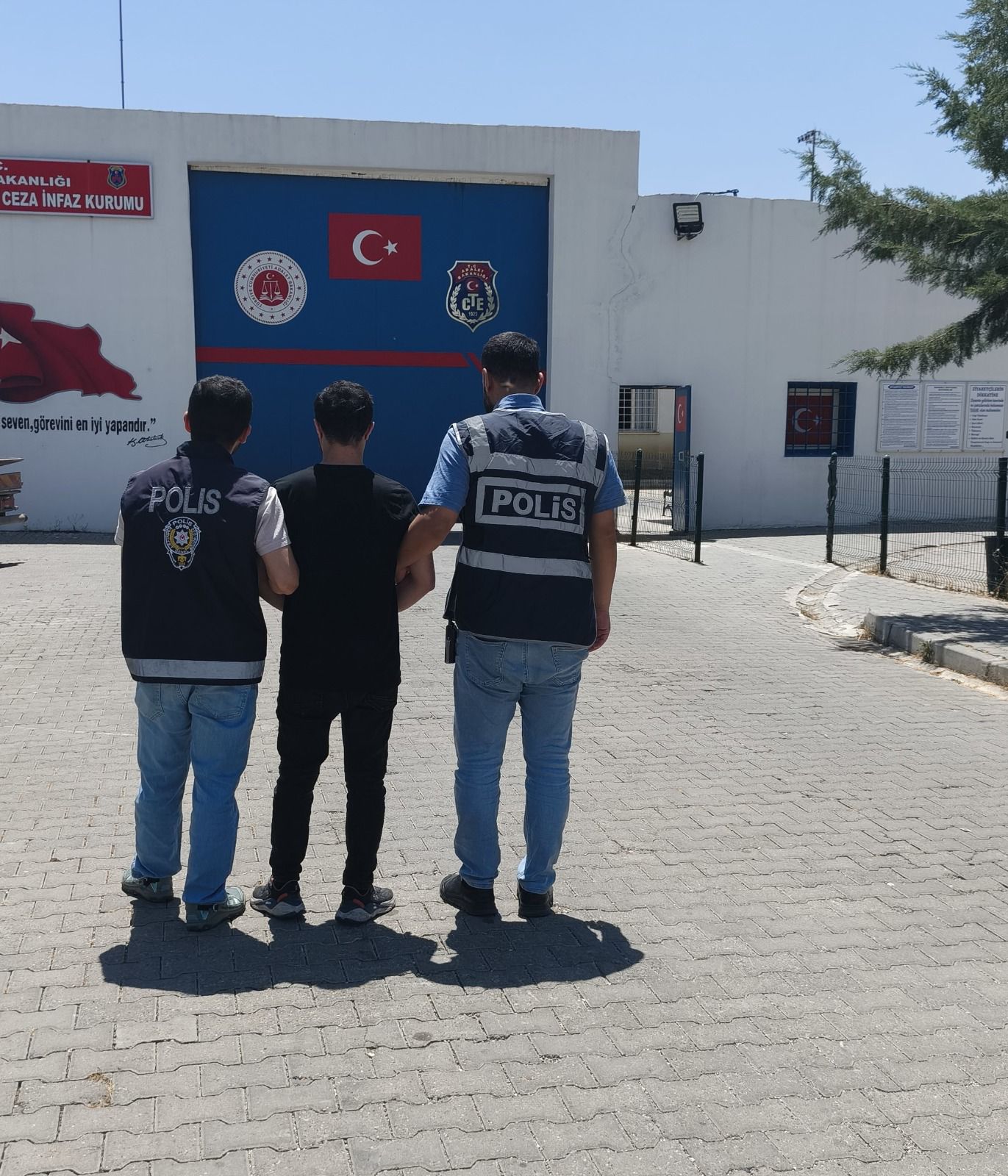 Batman’da Emniyetten Kaçamadı: 43 Ayrı Suçtan Aranan Firari Yakalandı!