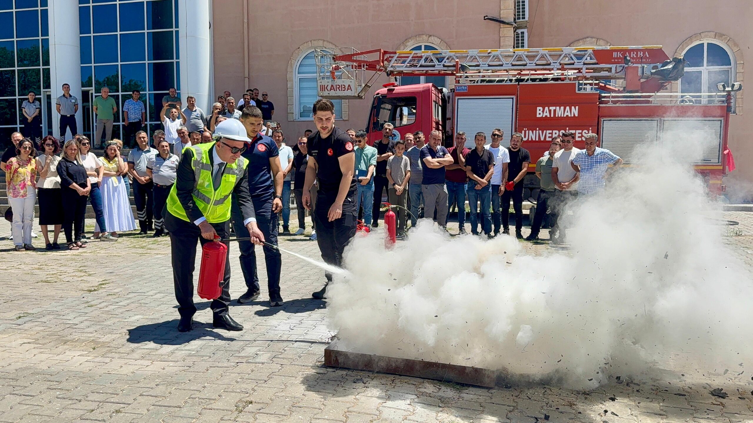 Batman Üniversitesi’nde Yangın Tatbikatı