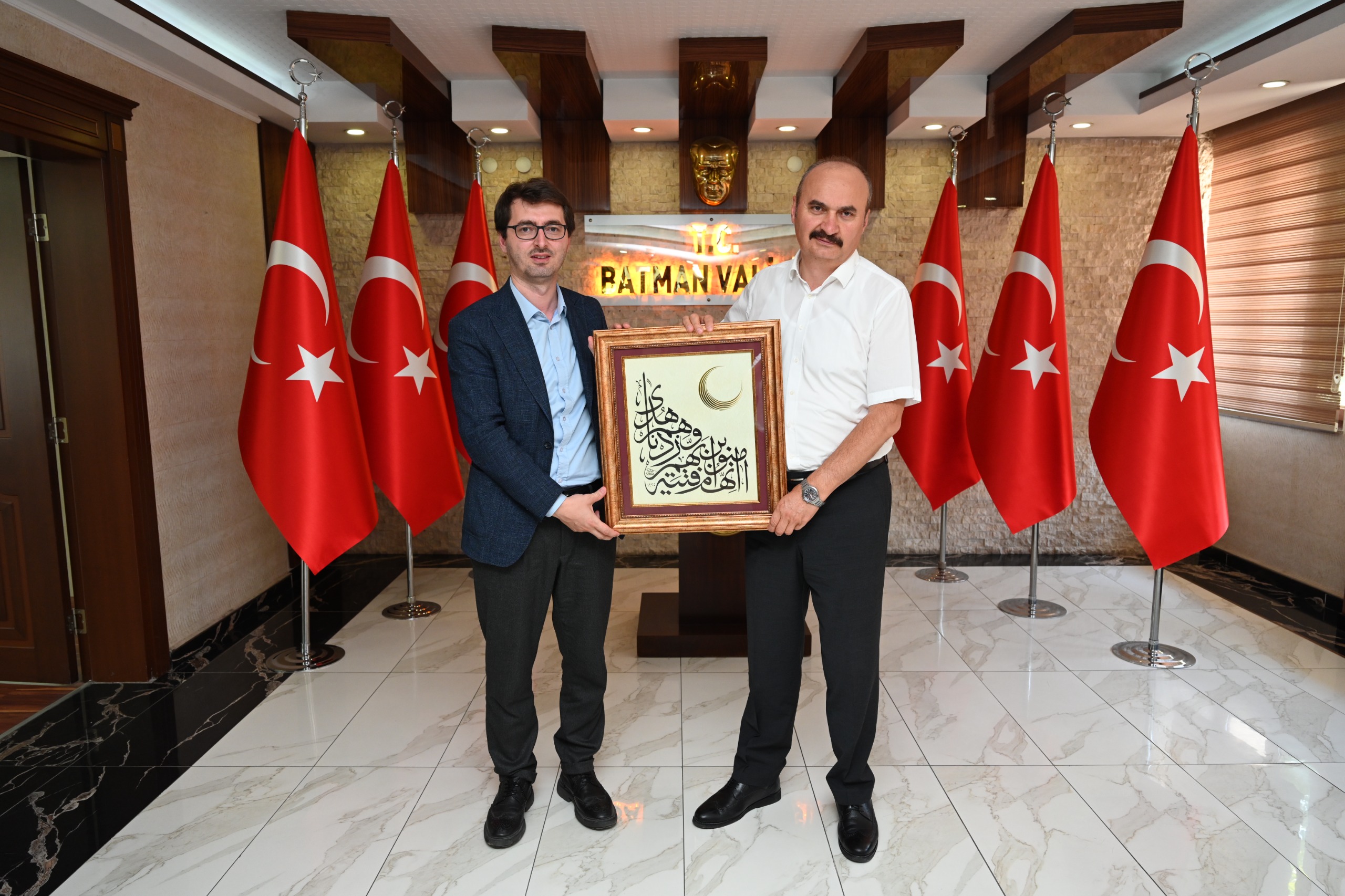 Yedi Hilal Derneği Genel Başkanı Samet Paçacı’dan Vali Ekrem Canalp’e Ziyaret